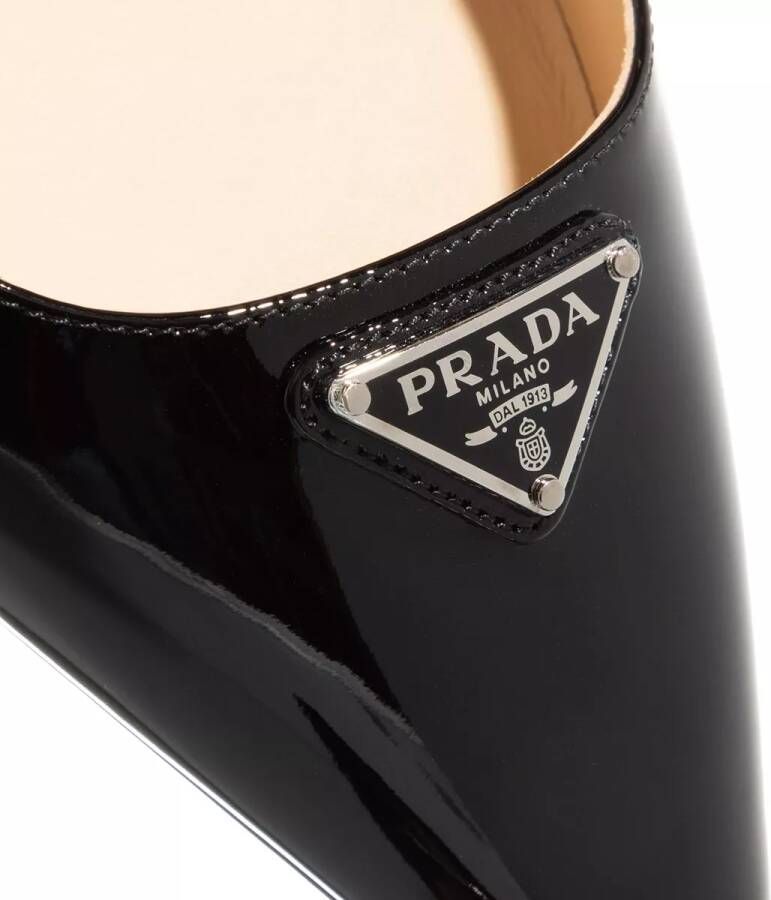 Prada Pumps & high heels Pumps Leather in zwart