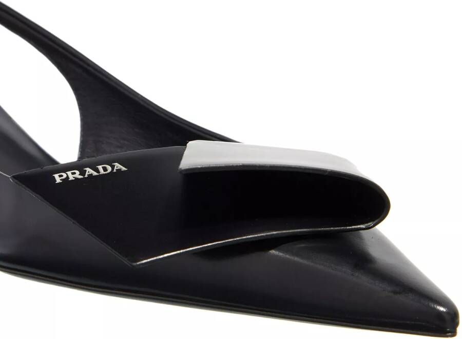 Prada Pumps & high heels Slingback Pumps in zwart