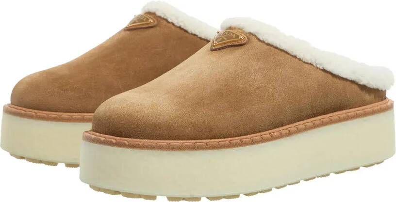 Prada Sandalen Suede Mules in bruin