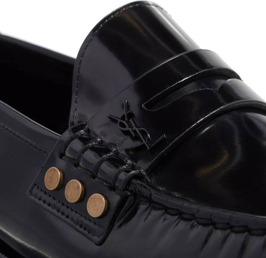 Saint Laurent Loafers & ballerina schoenen Mocassins in zwart