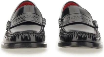 Salvatore Ferragamo Black Leather Loafers in zwart