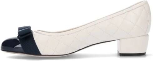 Salvatore Ferragamo Hoge hakken Quilted Vara Pumps – White in wit