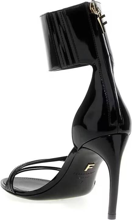 Salvatore Ferragamo Sandalen 'Clethra' Sandals in zwart