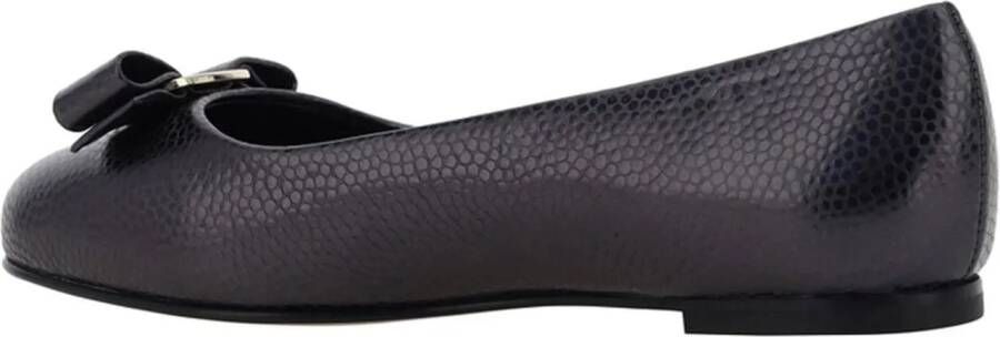Salvatore Ferragamo Varina Ballerina Flats in zwart