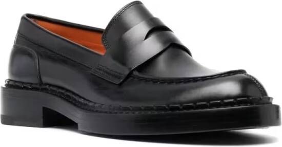 Santoni Sleek Black Leather Loafers With Refined Stitching in zwart