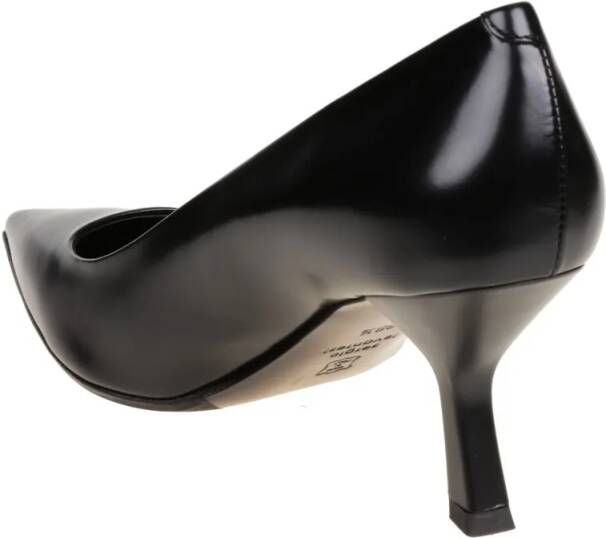 Sergio Levantesi Hoge hakken Refined Leather Decolleté Pumps With Slender Heel in zwart