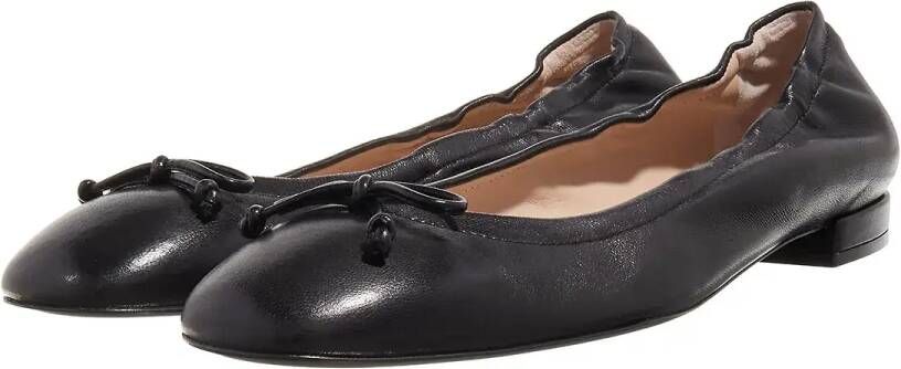 Stuart Weitzman Ballerinas Bria Ballet Flat in zwart