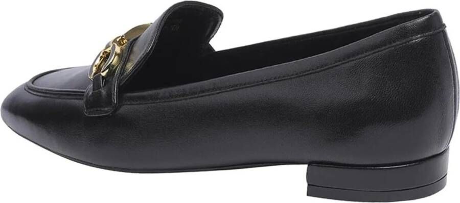 Stuart Weitzman Signature Square Leather Loafers in zwart