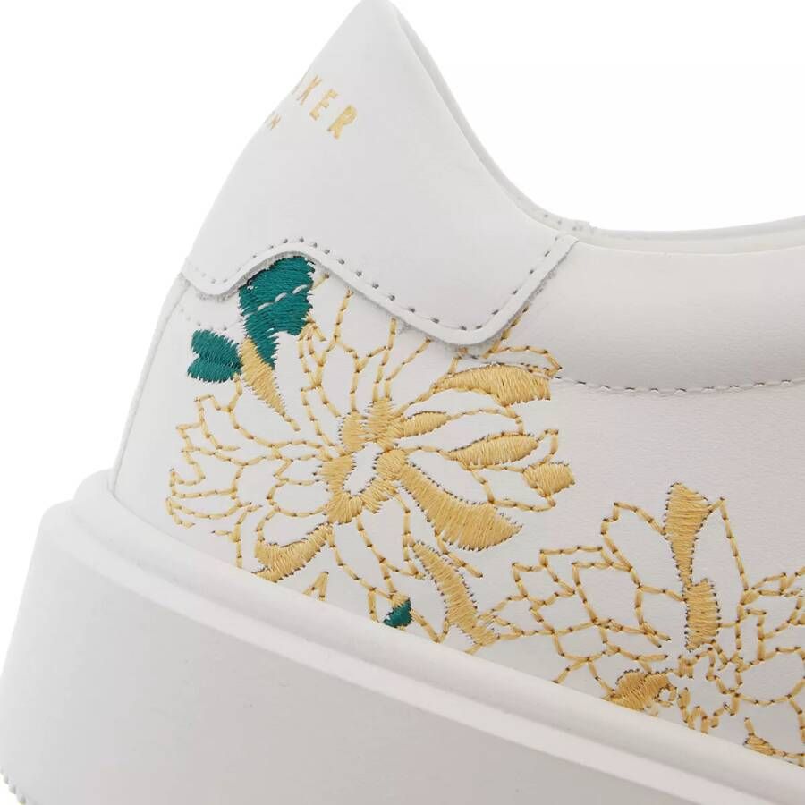 Ted Baker Sneakers Lornima Embroidered Inflated Sole Sneaker in wit