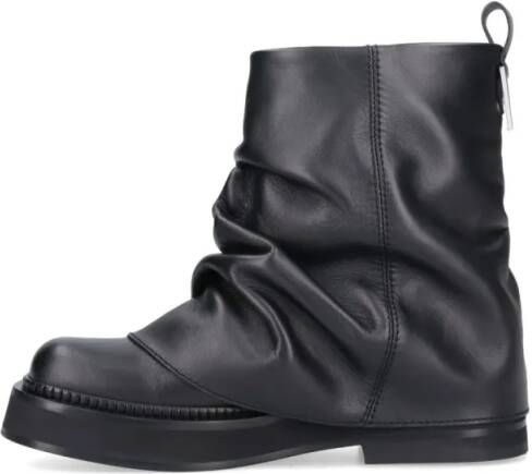 The Attico Boots Mini Robin Combat Boots In Black Hammered Leather in zwart