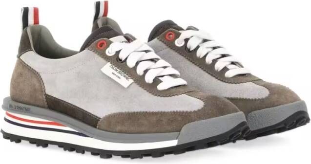 Thom Browne Low-Top Sneakers Suede Tech Runner in grijs