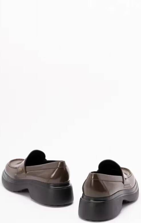TOD'S Polished Brown Calf Leather Loafers in bruin