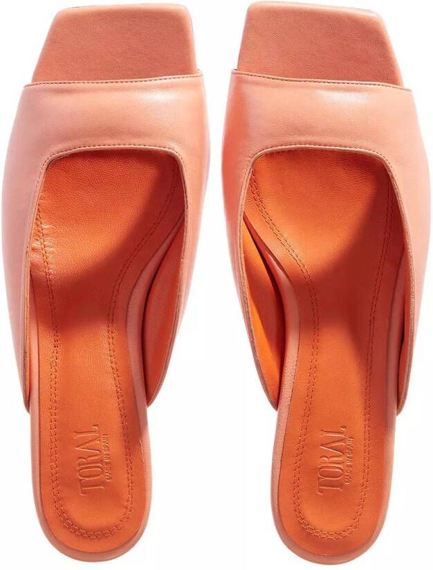 Toral Sandalen Leather Sandals in oranje