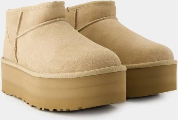 Ugg Boots & laarzen W Classic Ultra Mini Platform in beige