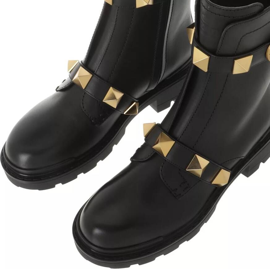 Valentino Garavani Boots & laarzen Roman Stud Combat Boots Leather in zwart