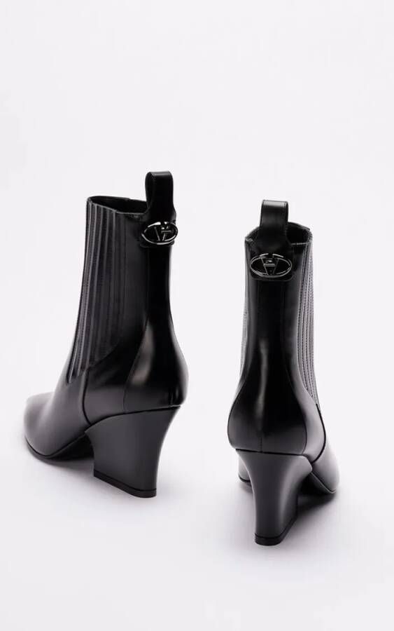 Valentino Garavani Boots `Vlogo Lockette` Boots in zwart