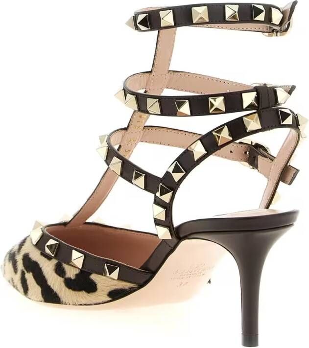 Valentino Garavani Hoge hakken 'Rockstud' Pumps in beige