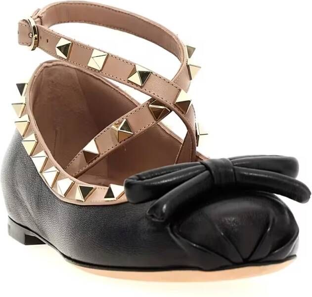 Valentino Garavani Loafers Ballerina Rockstud in zwart