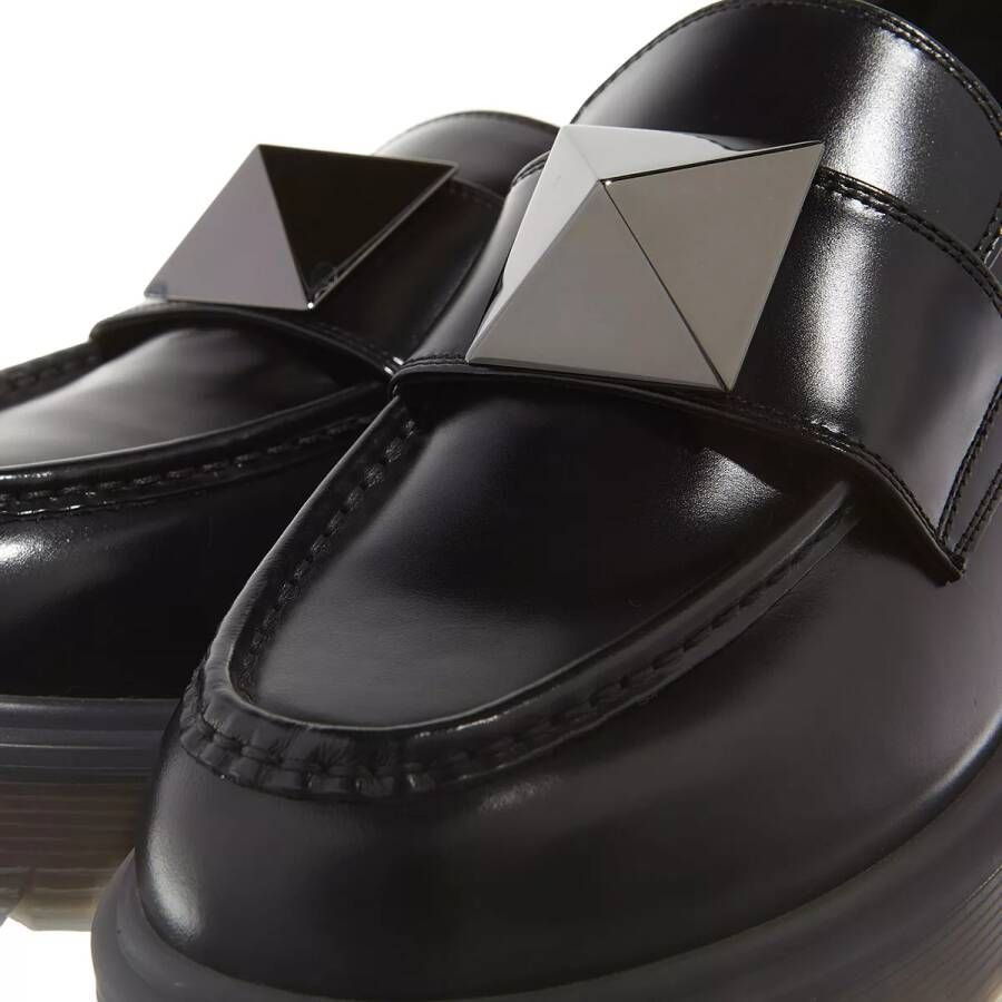 Valentino Garavani Loafers & ballerina schoenen One Stud Mocassins in zwart