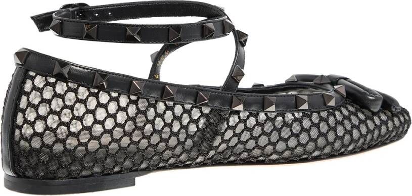 Valentino Garavani Loafers Rockstud Ballerina in zwart