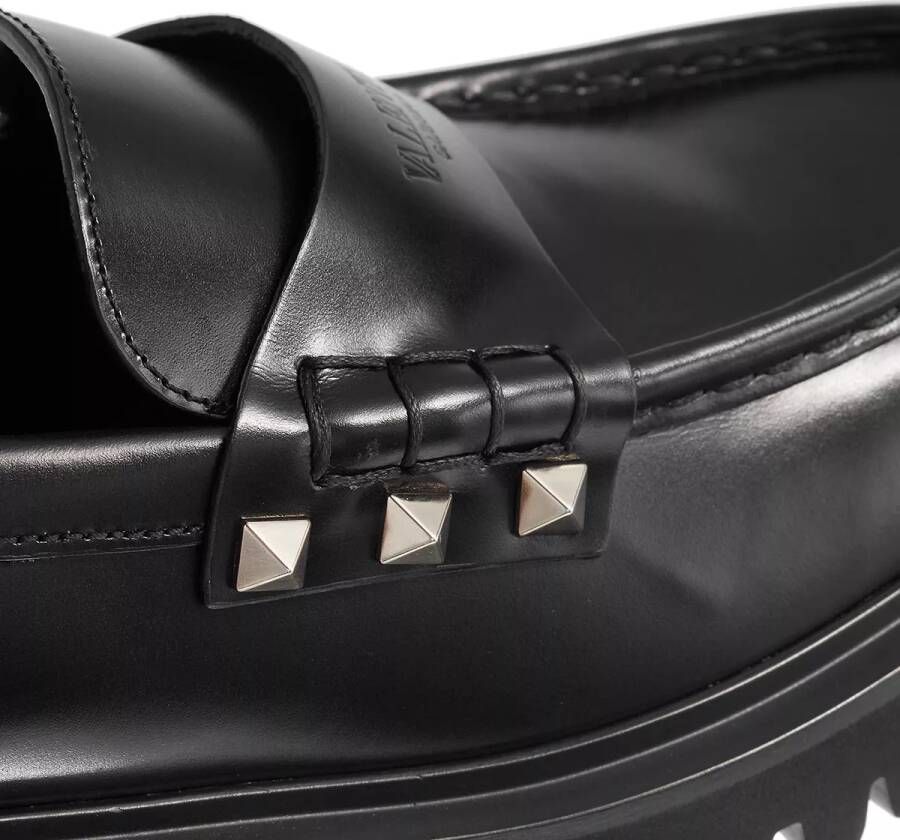 Valentino Garavani Loafers Rockstud Mocassins in zwart