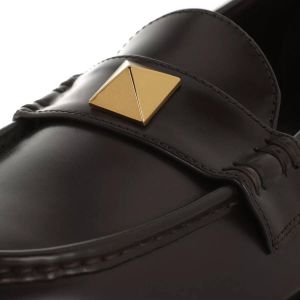 Valentino Garavani Loafers & ballerina schoenen Roman Stud Mokassins Leather in dark brown