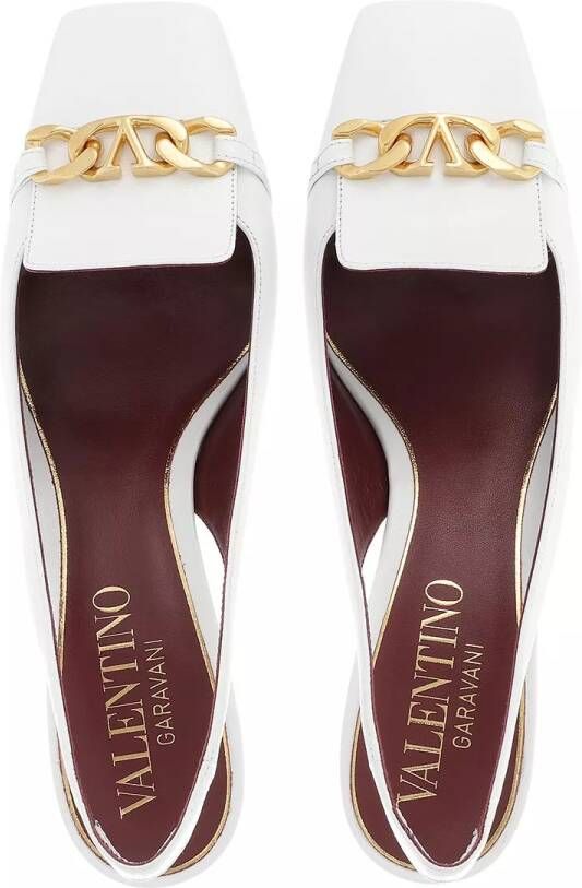 Valentino Garavani Pumps & high heels Vlogo Chain Slingback Pump Nappa in wit