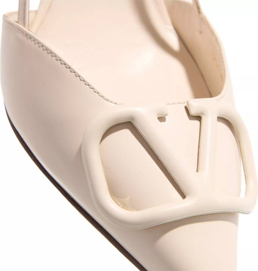 Valentino Garavani Pumps & high heels Vlogo Signature Pumps in crème