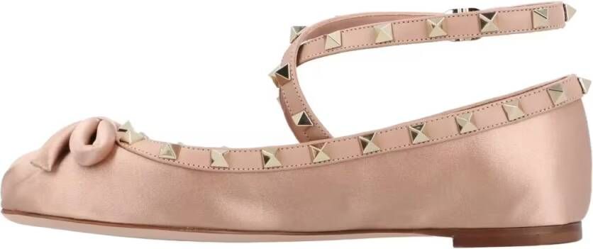 Valentino Garavani Rockstud Satin Ballerinas Nude in roze