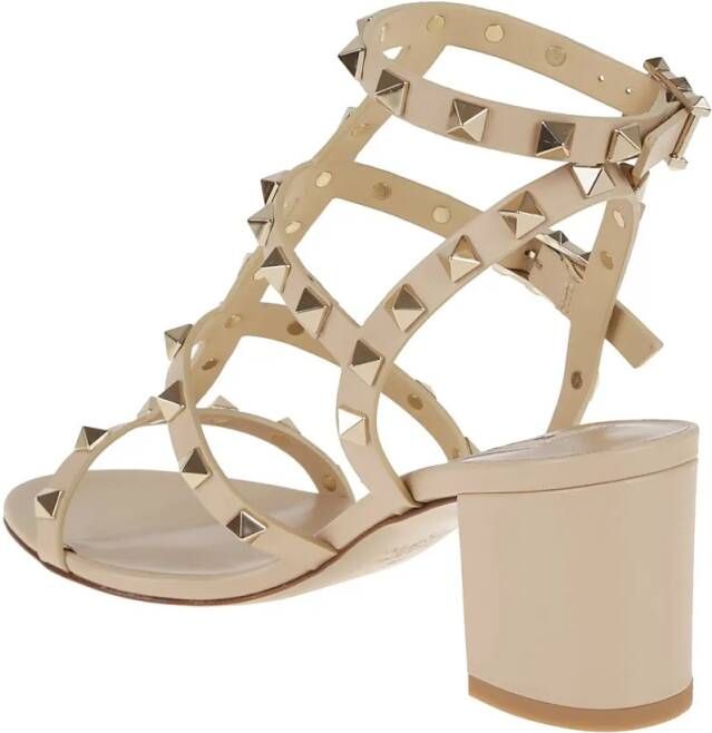 Valentino Garavani Sandalen Rockstud Calfskin Sandals in bruin