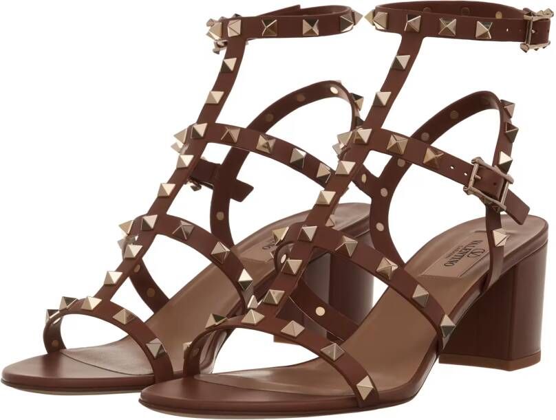 Valentino Garavani Sandalen Rockstud Sandals in bruin