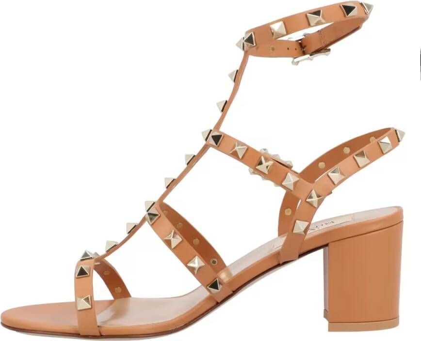 Valentino Garavani Sandalen Rockstud Sandals in bruin