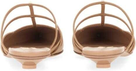 Valentino Garavani Sandalen Rockstud Wispy Mules in beige
