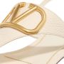 Valentino Garavani Sandalen VLogo Signature Flat Thong Sandals in crème - Thumbnail 2