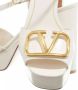 Valentino Garavani Sandalen Vlogo Signature Platform Sandals in crème - Thumbnail 1