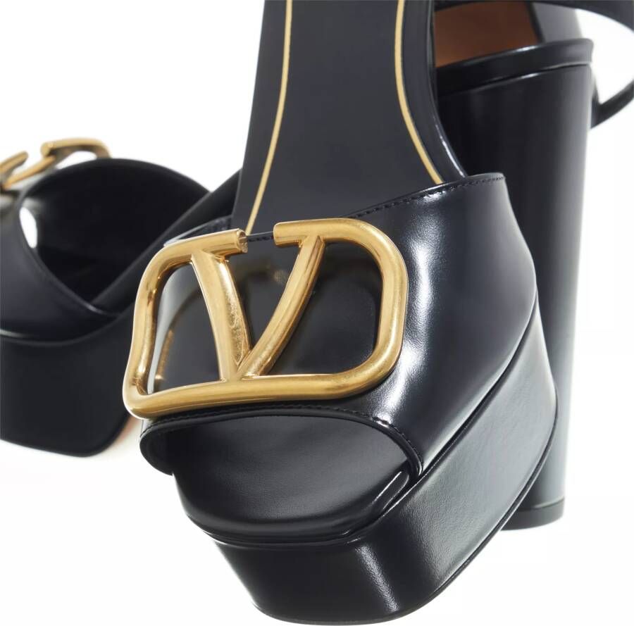 Valentino Garavani Sandalen Vlogo Signature Platform Sandals in zwart