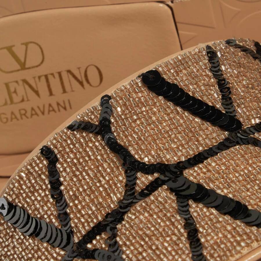 Valentino Garavani Slippers & Mules Toile Iconographe Sandals in beige