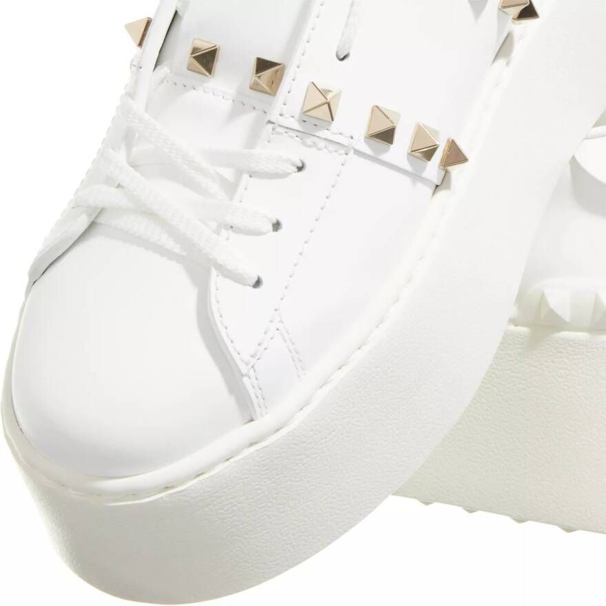 Valentino Garavani Sneakers Flatform Rockstud Untitled Sneaker in wit