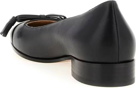 Valentino Garavani 'Valet Du Roi' Ballet Flats in zwart