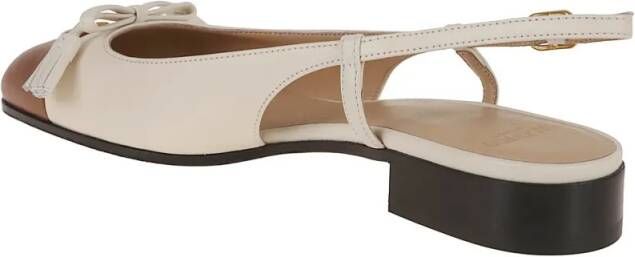 Valentino Garavani Valet Du Roi Slingback Ballerina in wit