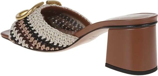 Valentino Garavani Sandalen Vlogo Signature T. 60 Crochet Slide Sandal in bruin