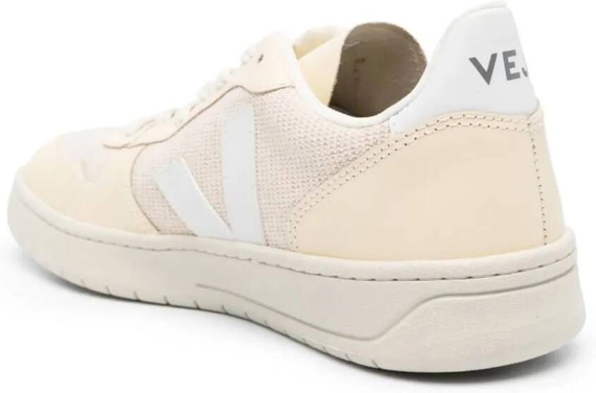 Veja Low-Top Sneakers V-10 J-Mesh Sneakers in beige
