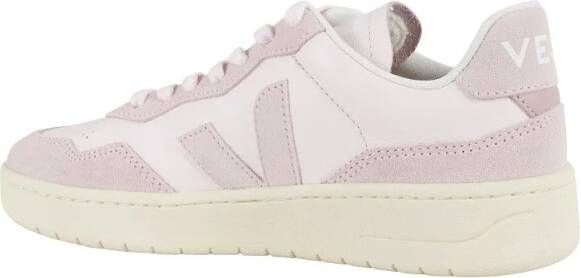 Veja Low-Top Sneakers V-90 Sneakers in roze