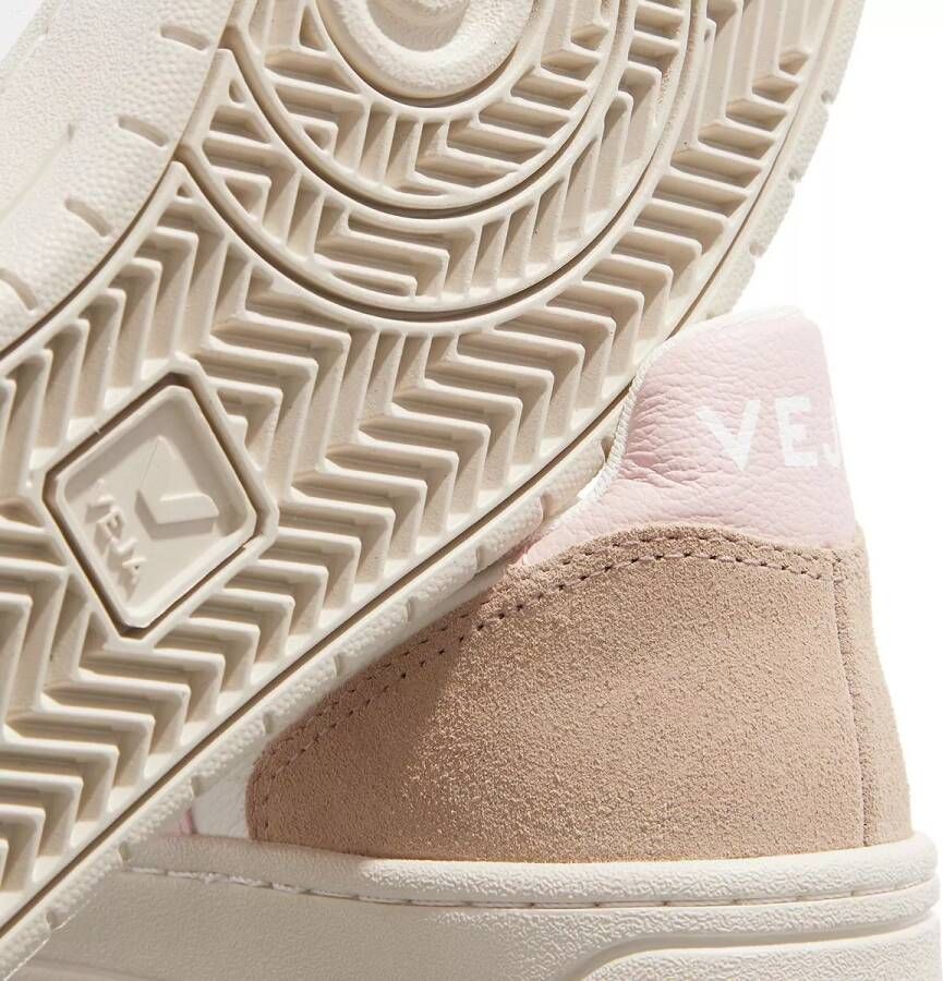 Veja Sneakers V-10 in bruin