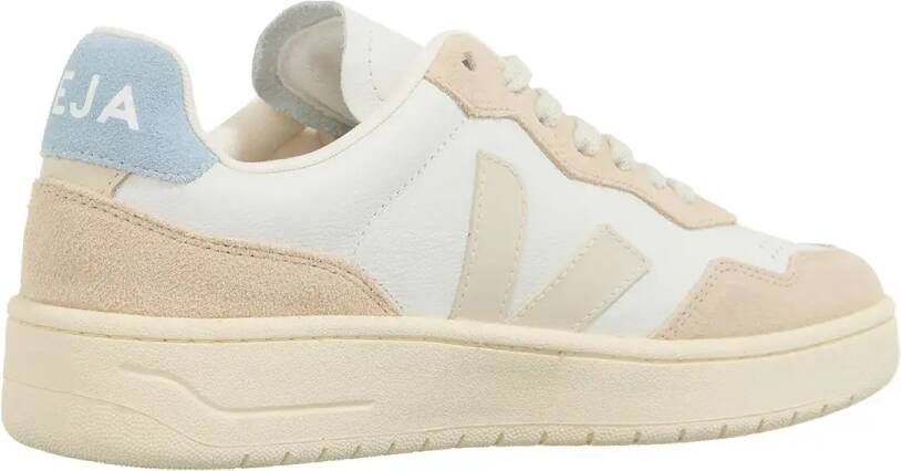 Veja Sneakers V-90 in crème