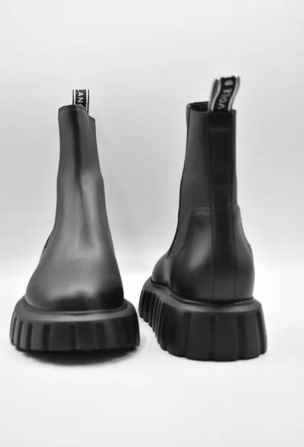 Voile blanche Boots Black Leather Boots With Chunky Sole in zwart
