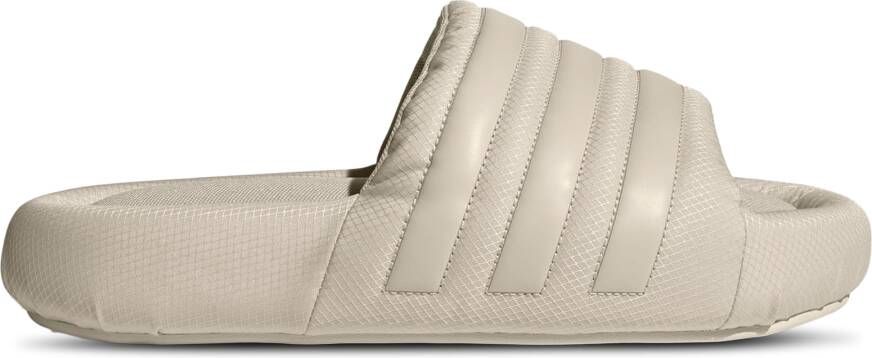 Adidas adilette Slippers en Sandalen Beige Maat: 43 1 3 Mesh Synthetisch  Foot Locker - Schoenen.nl