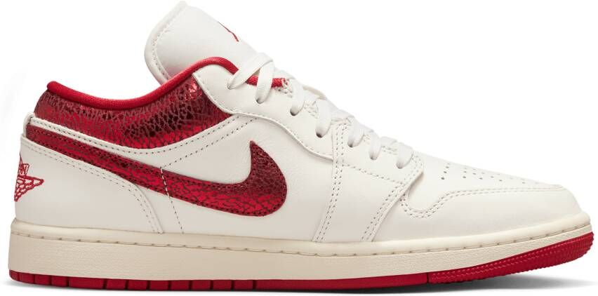 Jordan Aj1 Low Dames Schoenen Beige Maat: 37.5 Leer Foot Locker