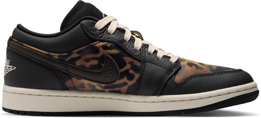 Jordan AJ1 Low Sneakers Dames Zwart Leer