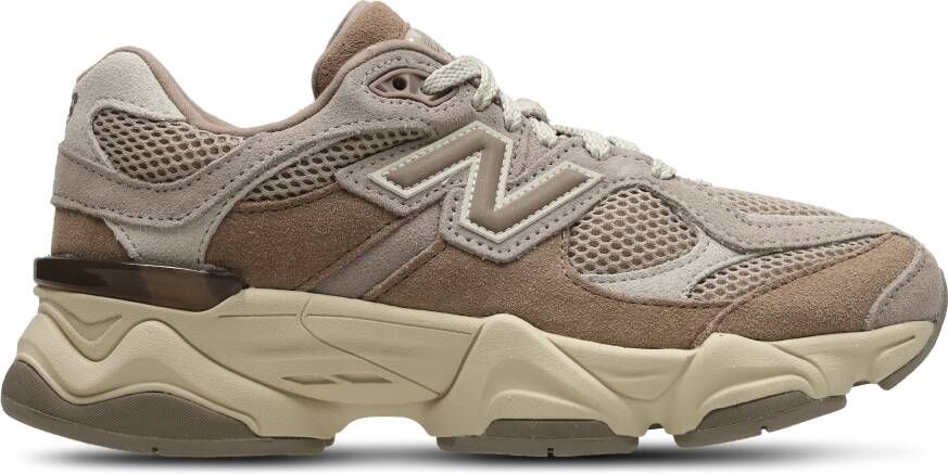 New Balance 9060 Unisex Schoenen Bruin Maat: 37.5 Mesh Synthetisch Foot Locker